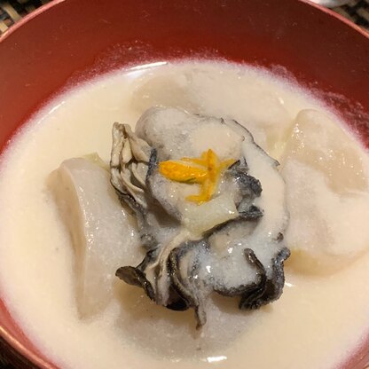 ご飯にお酒に、牡蠣と蕪の豆乳クリーム煮